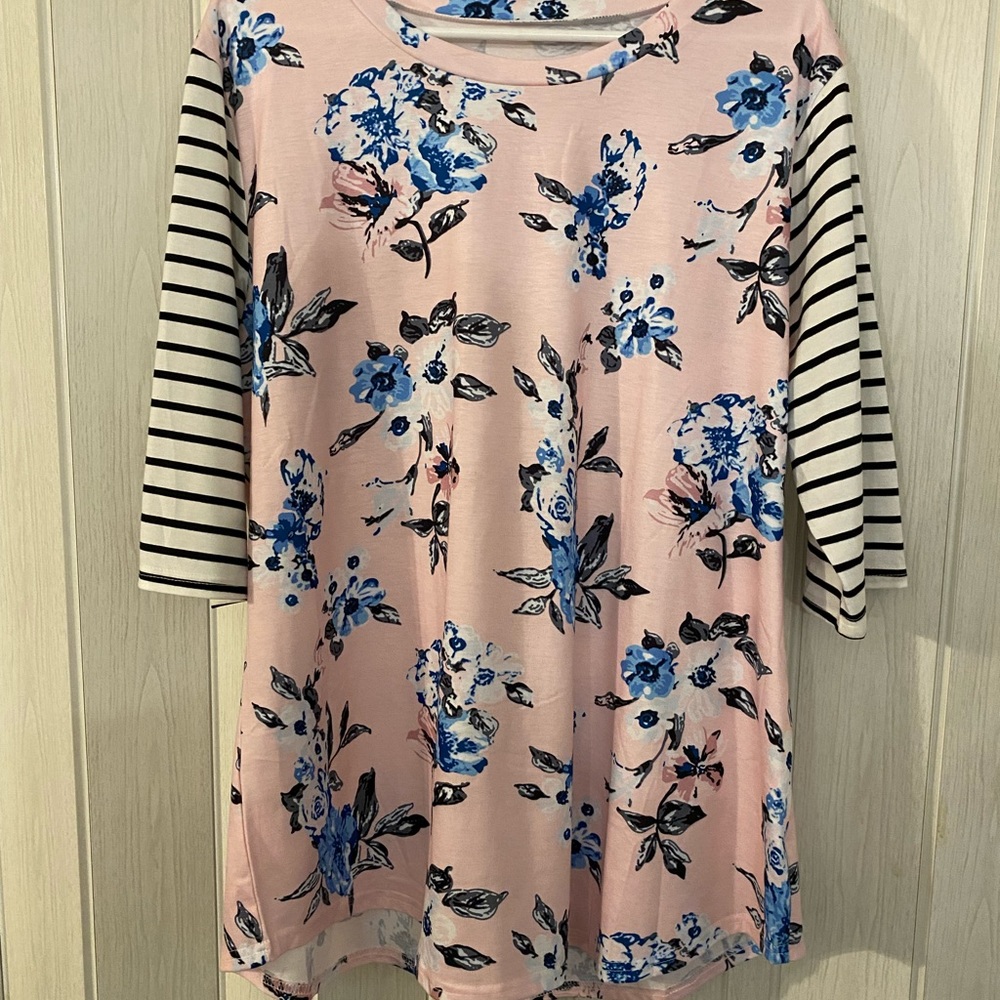 Comfy women’s casual top